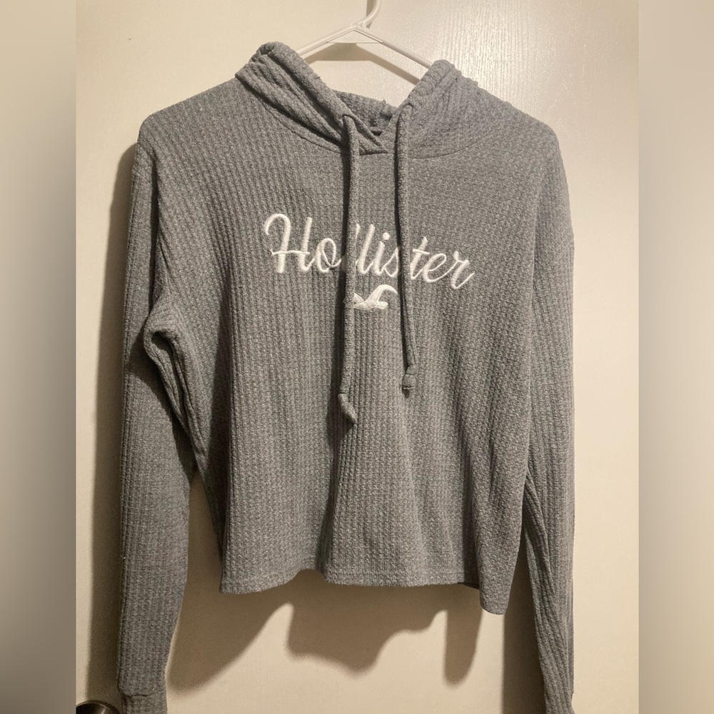 Hollister cropped thin hoodie